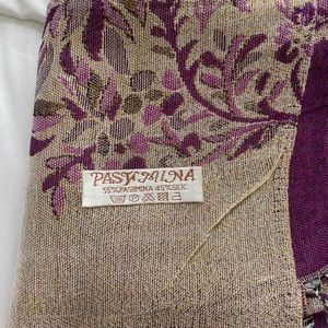 Pashmina scarf